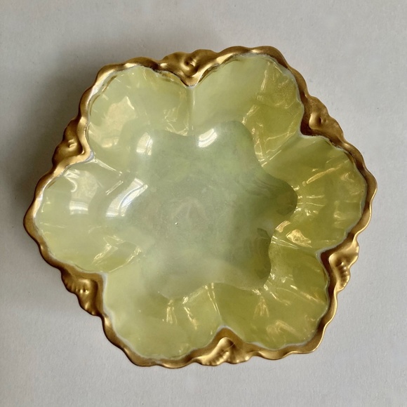 M. Z. Austria Smaller Yellow & Copper Fluted Porcelain Bowl, 1912 - Picture 11 of 11